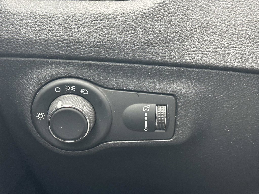 Used 2018 Jeep Compass Sport AWD/4WD image 25