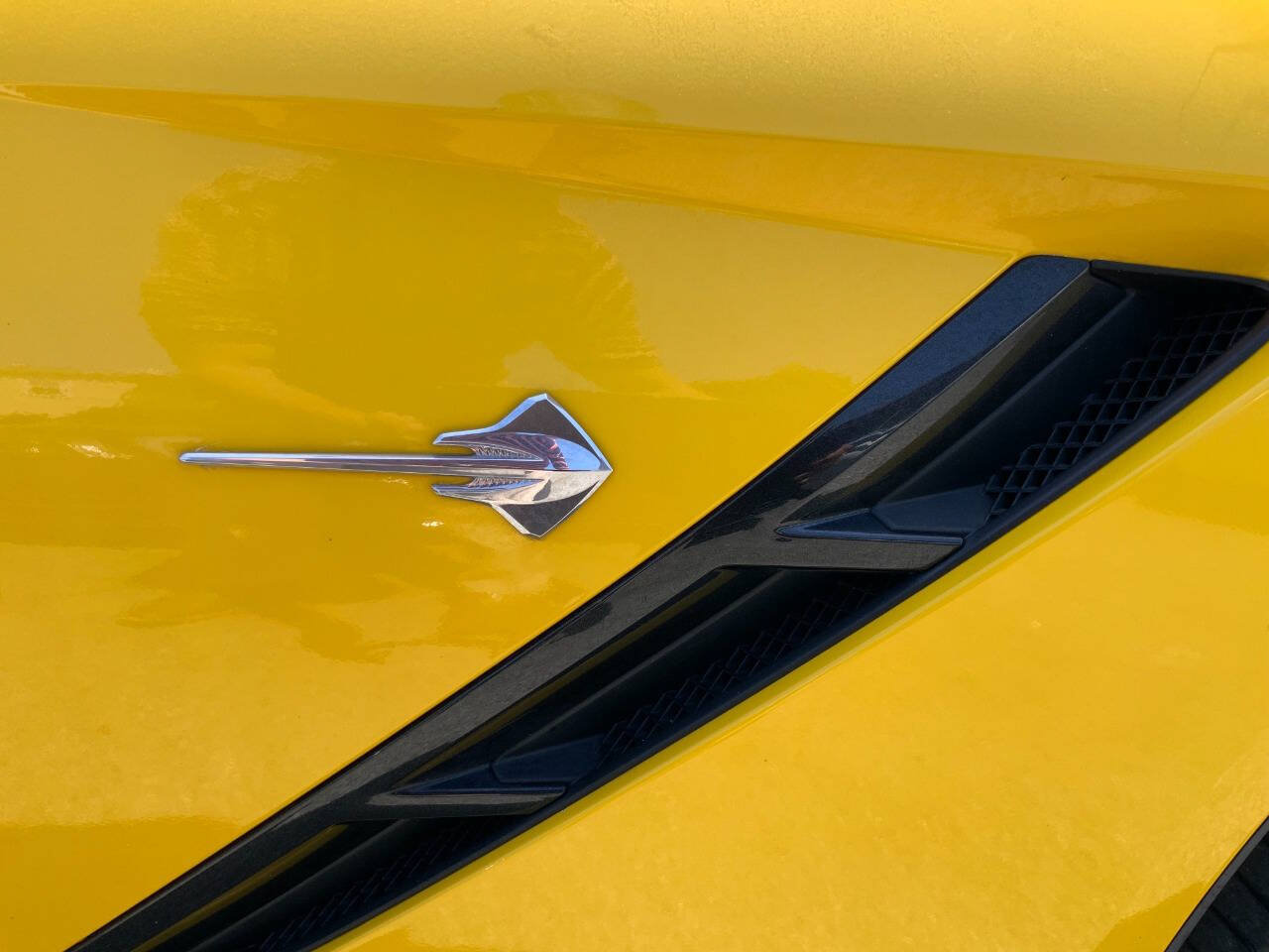 Used 2014 Chevrolet Corvette Stingray Convertible w/ 2LT Preferred Equipment Group RWD image 12