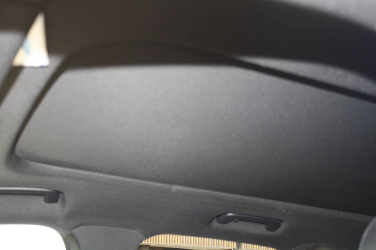 Used 2015 Lincoln MKC AWD w/ Equipment Group 102A Reserve image 9