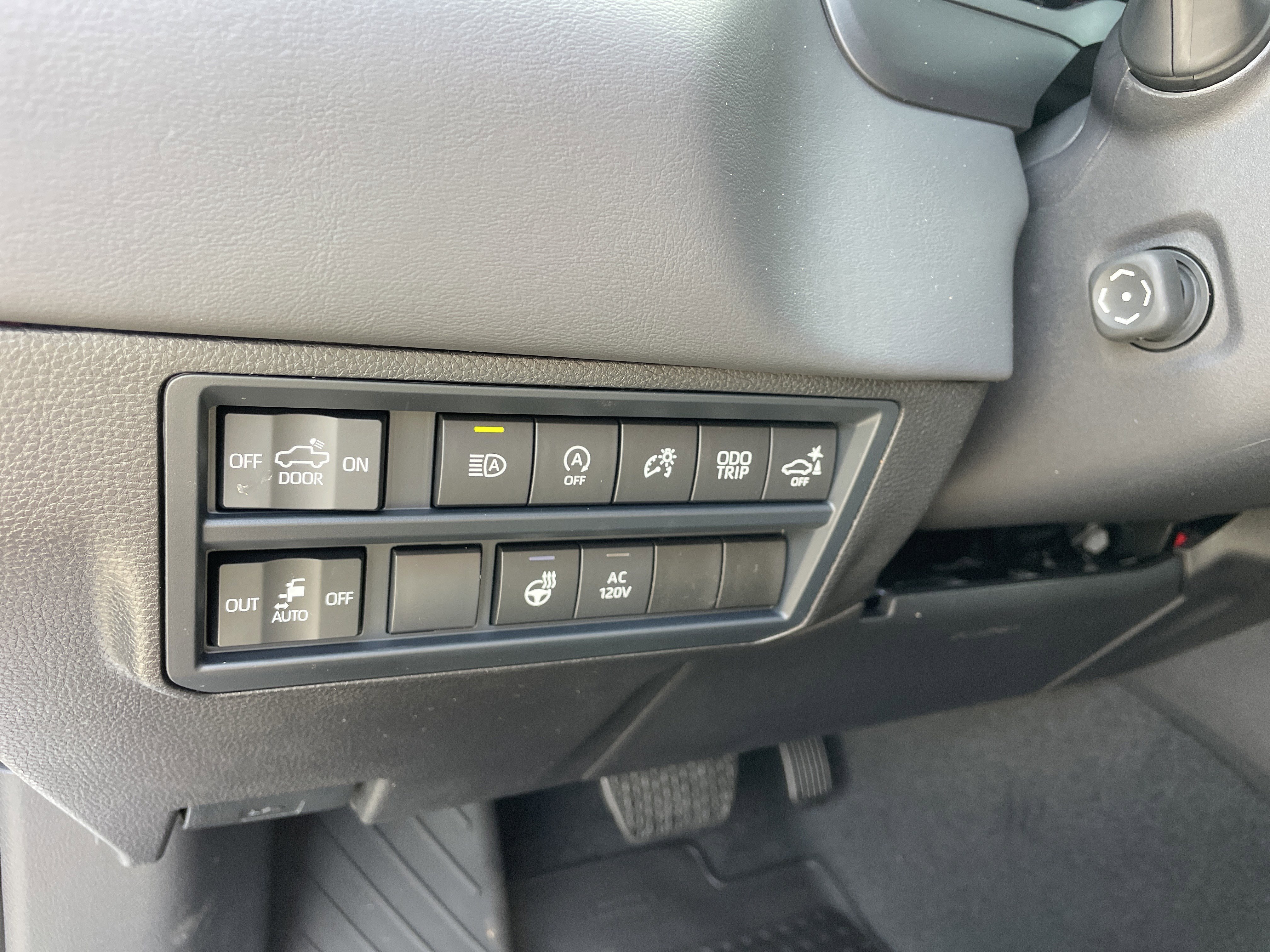 New 2026 Toyota Tundra Platinum image 13