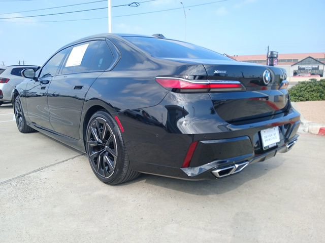 Used 2024 BMW 760i xDrive w/ Premium Package 2 image 7