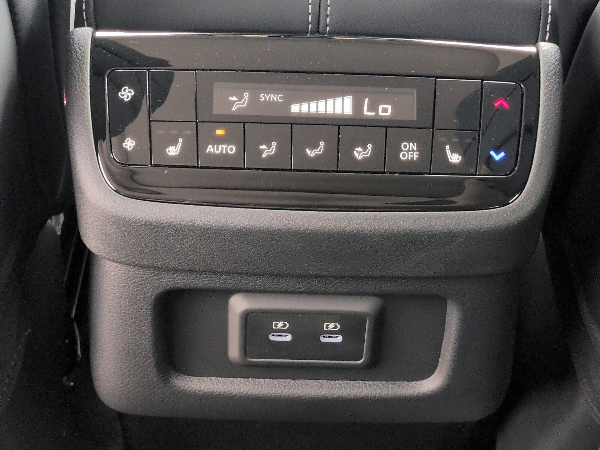 New 2027 INFINITI QX60 Luxe w/ Family Package FWD image 16