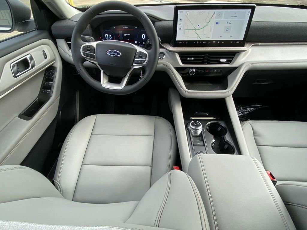 New 2025 Ford Explorer Active w/ Active Comfort Package image 13