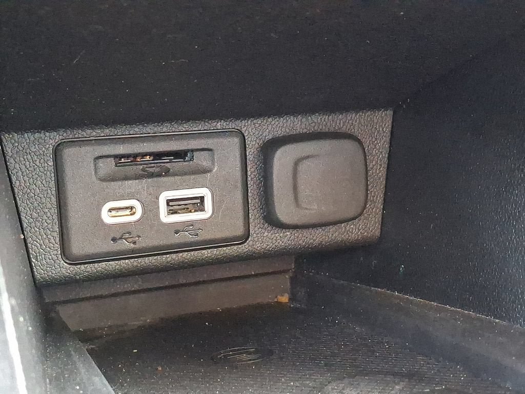 Certified 2023 Chevrolet Bolt LT w/ Infotainment Package FWD image 25
