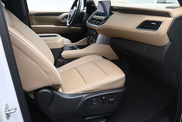 Used 2023 Chevrolet Tahoe Premier w/ Premium Package AWD/4WD image 29