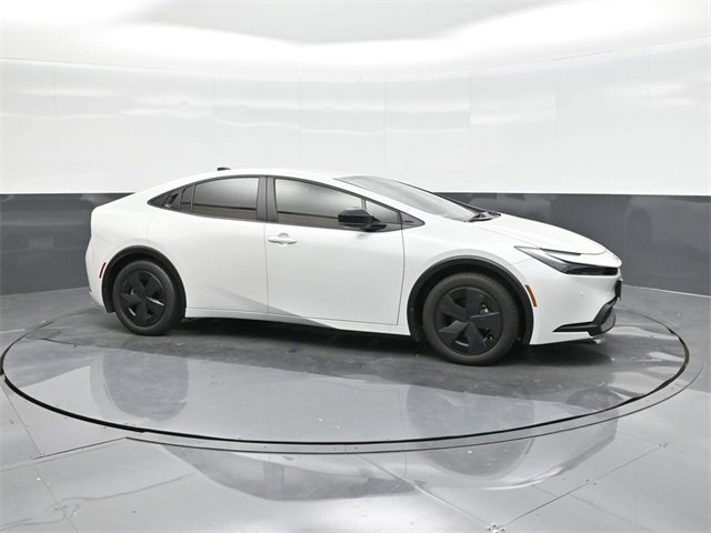 New 2026 Toyota Prius LE image 17