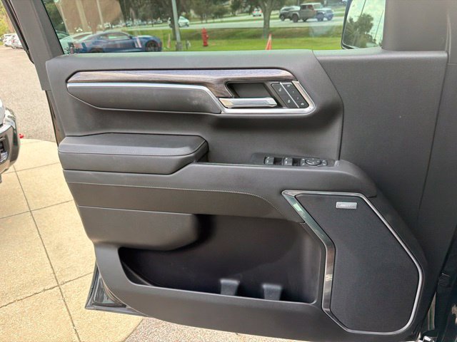 Used 2023 Chevrolet Silverado 1500 LTZ w/ LTZ Convenience Package II RWD image 9