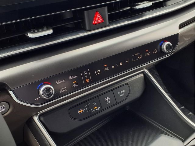 New 2026 Kia Carnival FWD image 6