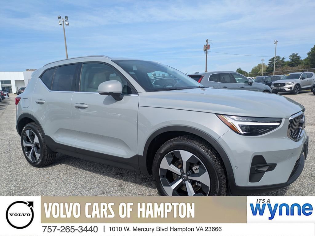 New 2025 Volvo XC40 B5 Plus w/ Climate Package image 1