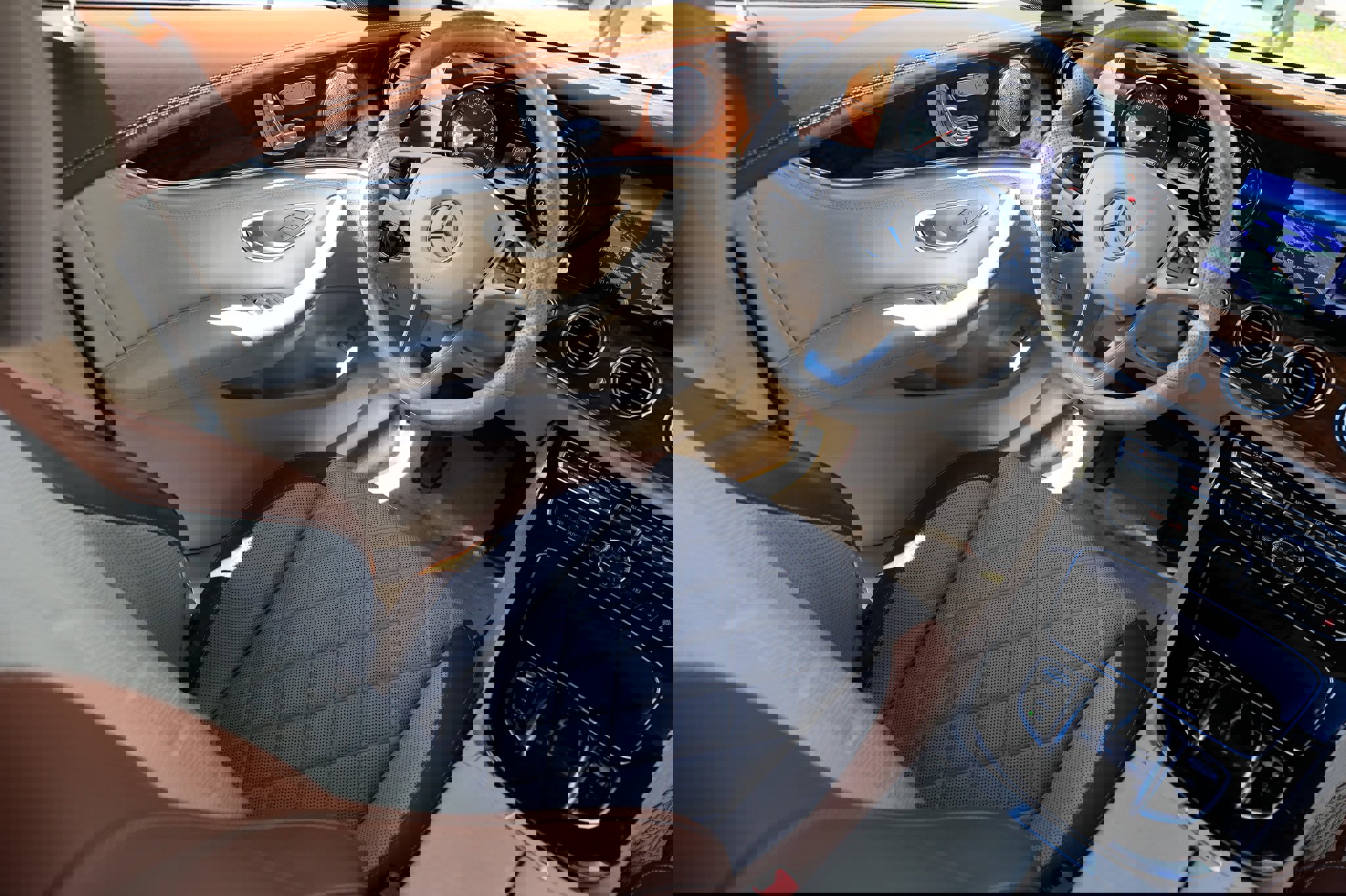 Used 2017 Mercedes-Benz E 300 4MATIC image 24