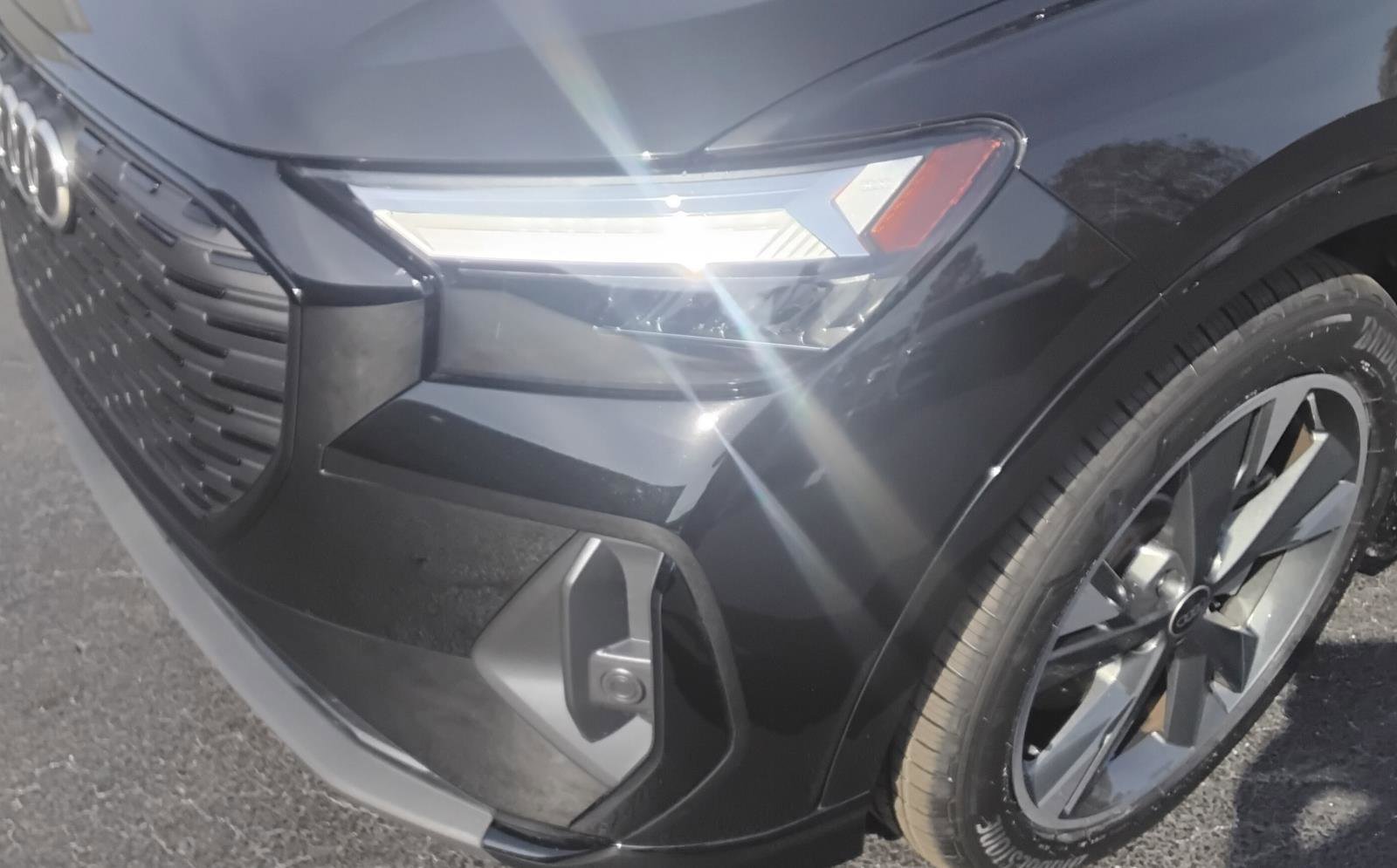 Certified 2025 Audi Q4 e-tron Premium w/ Convenience Package image 8