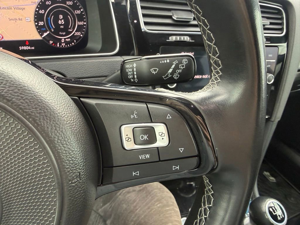 Used 2019 Volkswagen Golf R 4-Door AWD/4WD image 18