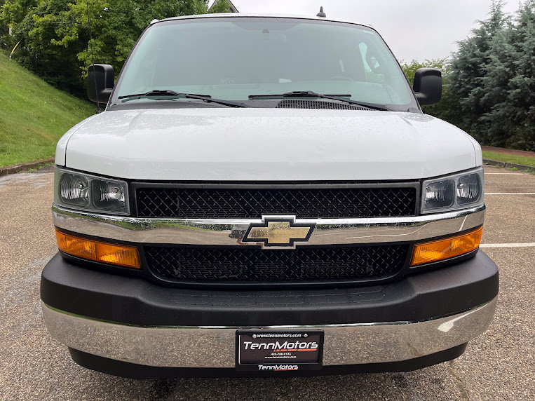 Used 2018 Chevrolet Express 2500 LT w/ LT Preferred Equipment Group RWD image 32