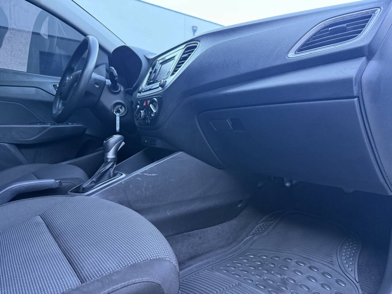 Used 2022 Hyundai Accent SE FWD image 26
