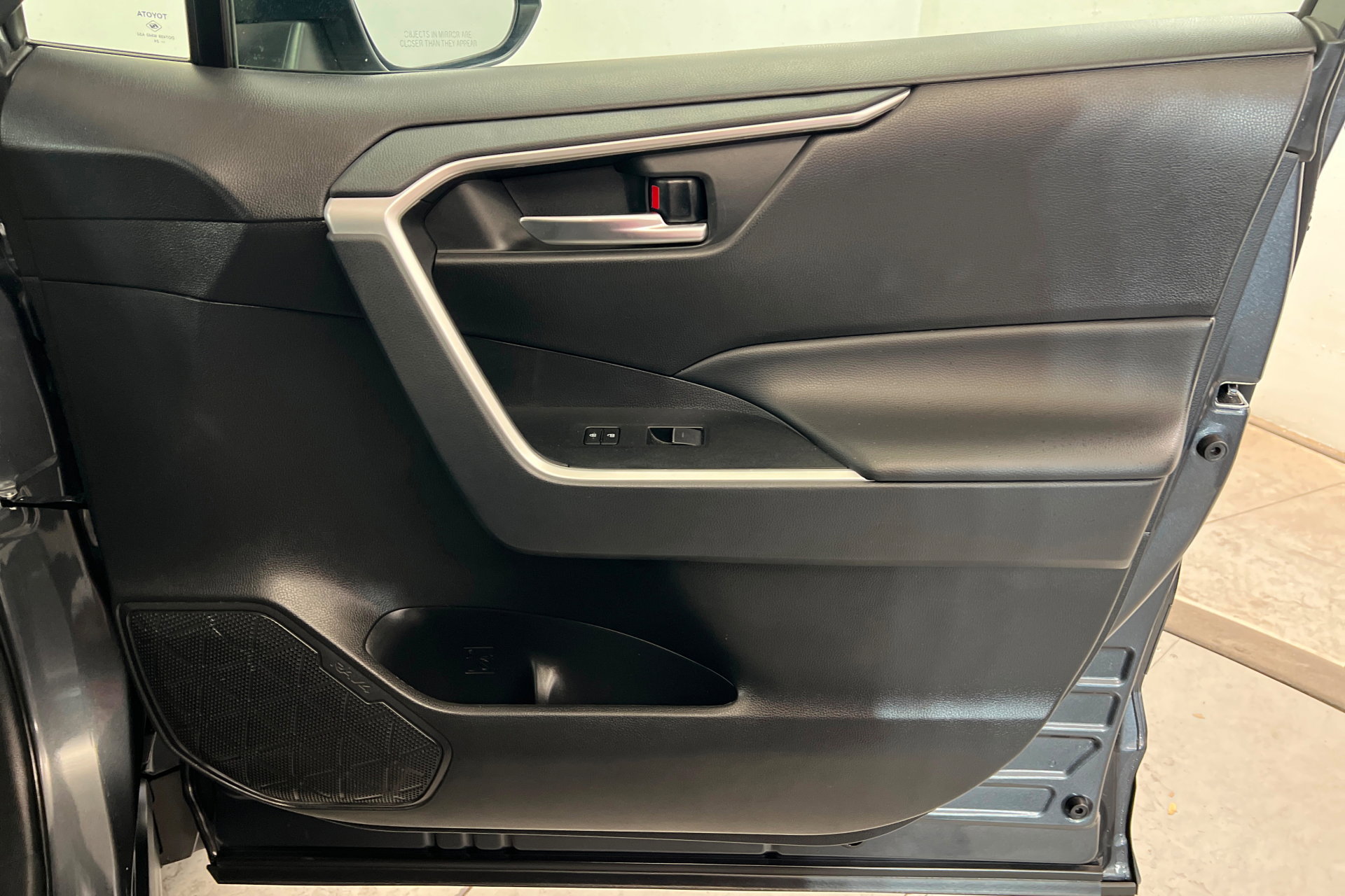 Used 2024 Toyota RAV4 XLE AWD/4WD image 24