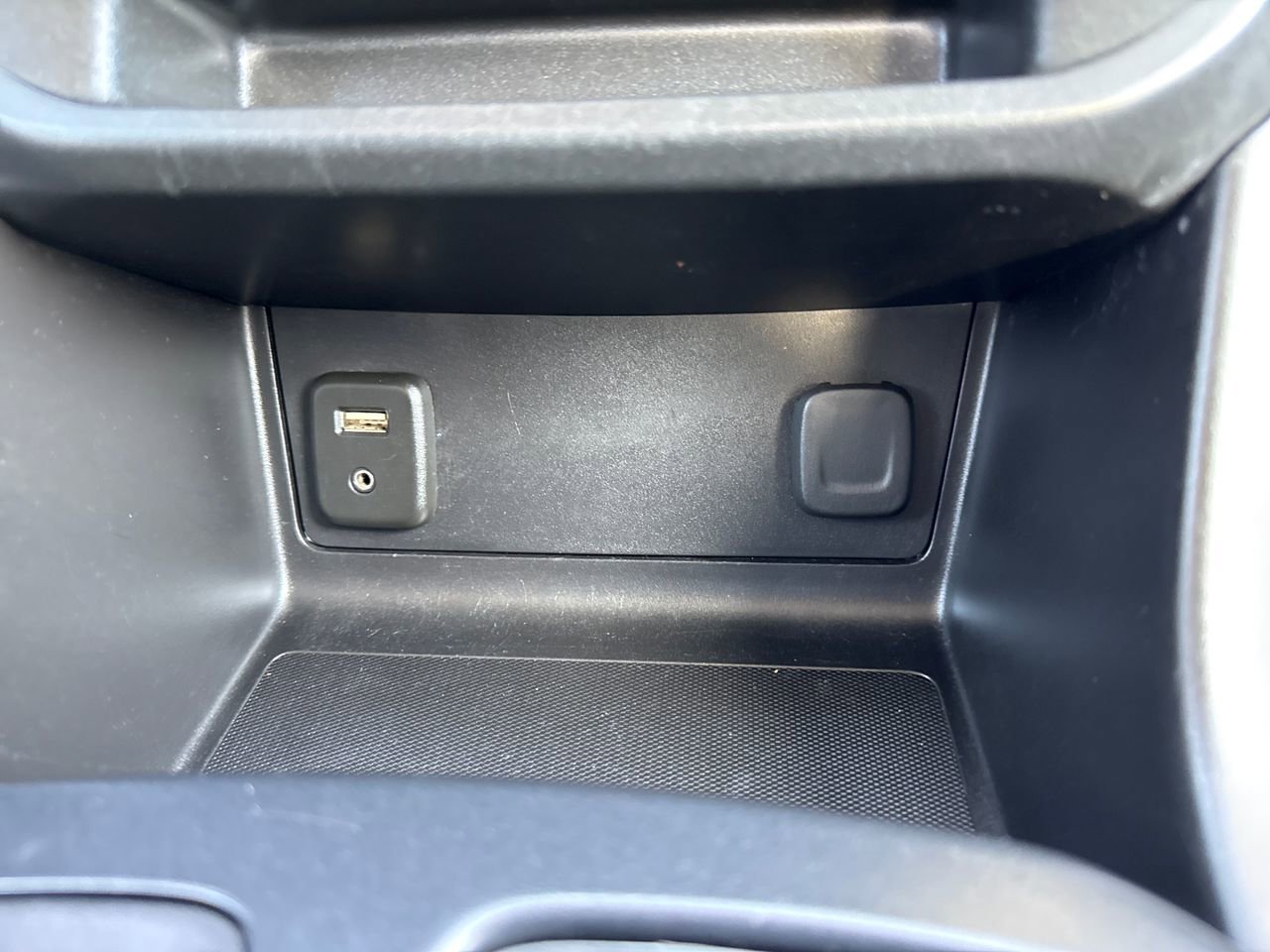 Used 2018 Chevrolet Colorado W/T image 23