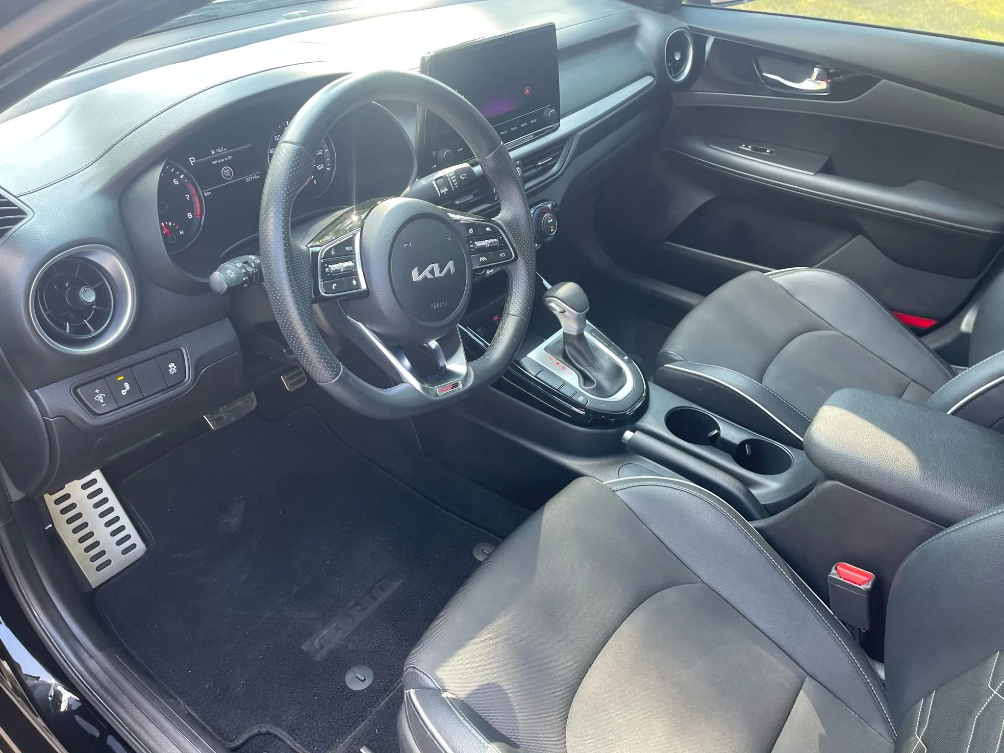 Used 2023 Kia Forte GT-Line image 11