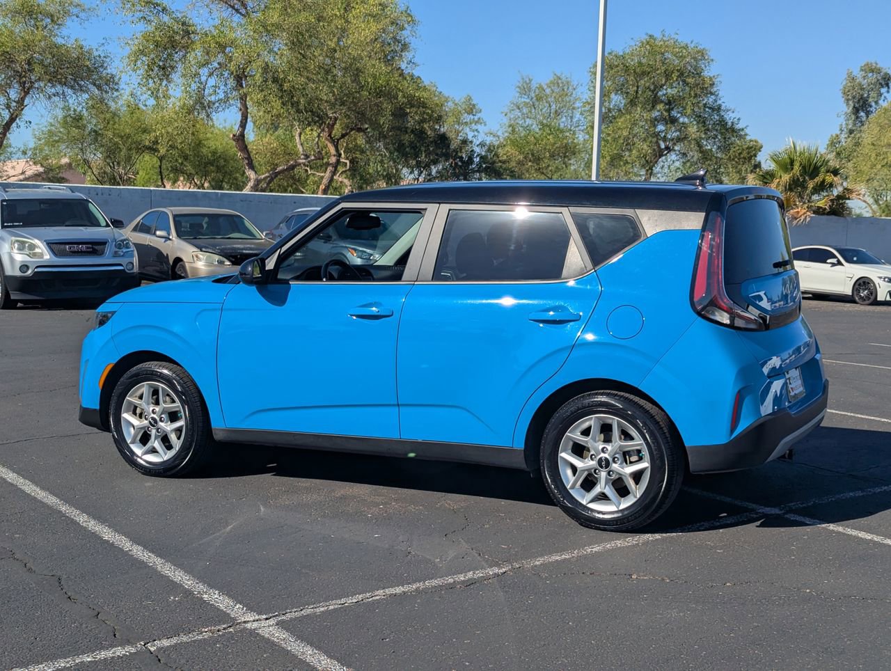 Used 2023 Kia Soul S FWD image 4