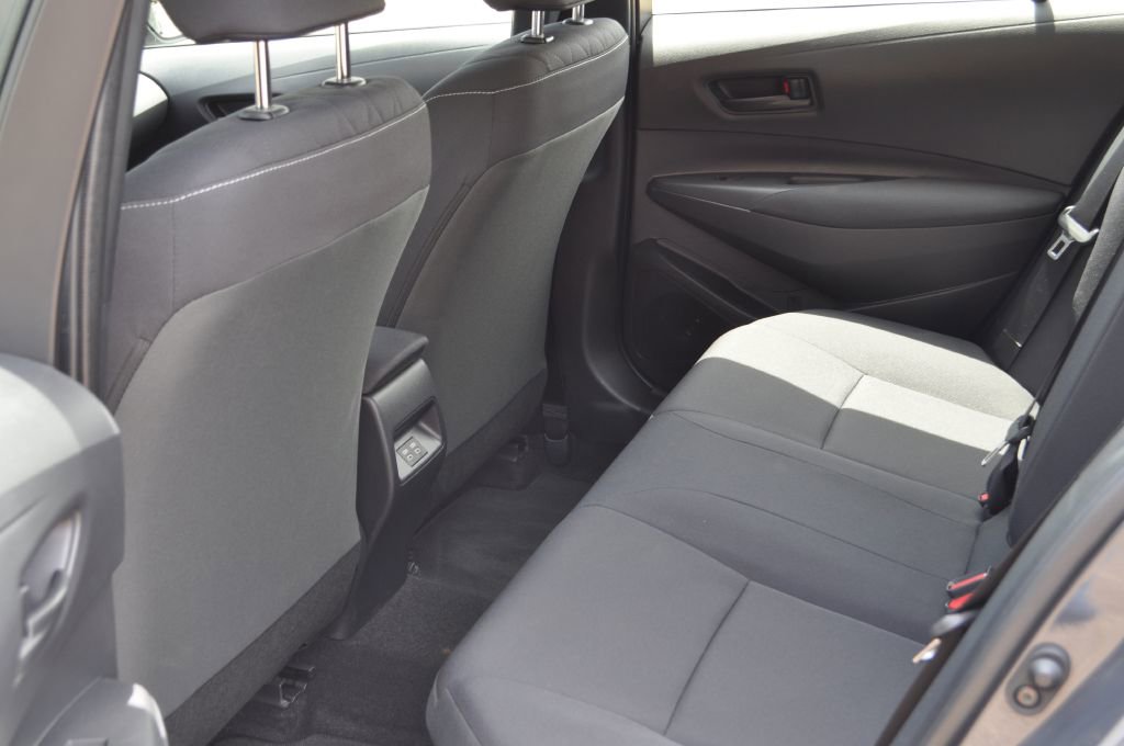 Used 2025 Toyota Corolla LE w/ LE Premium Package FWD image 16