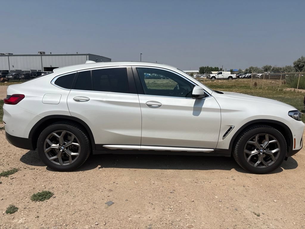 Used 2024 BMW X4 xDrive30i w/ Parking Assistance Package AWD/4WD image 6