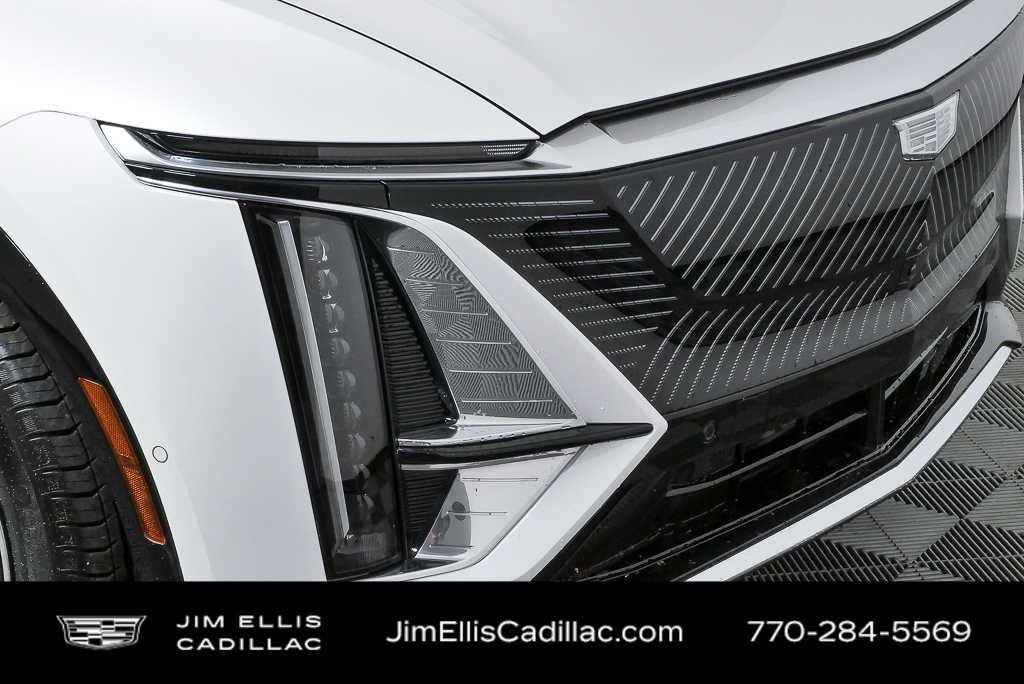 Certified 2025 Cadillac Lyriq Luxury w/ LPO, Floor Liner Package AWD/4WD image 36
