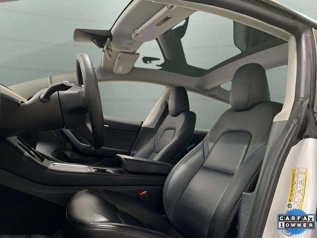 Used 2023 Tesla Model 3 Performance image 24
