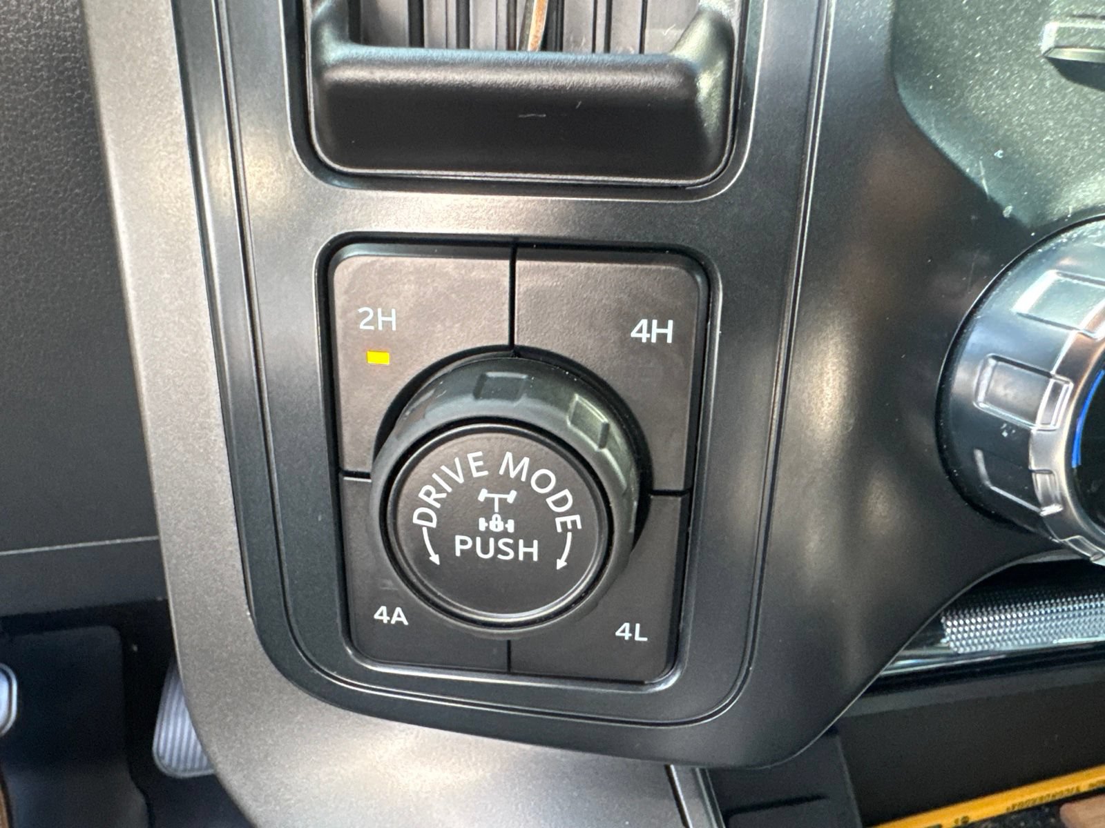 Used 2025 Ford F150 Lariat w/ Equipment Group 501A Mid AWD/4WD image 12