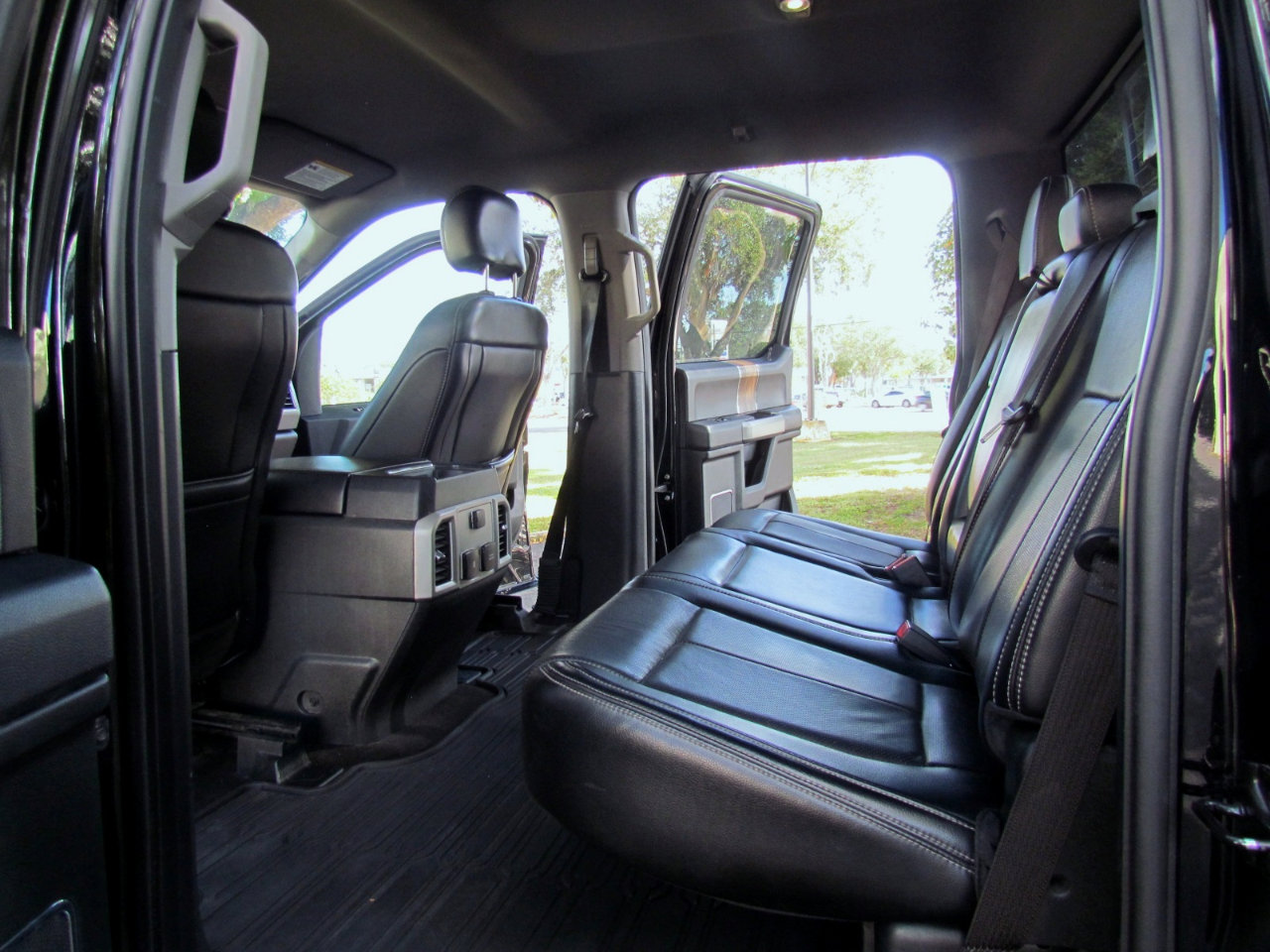 Used 2018 Ford F150 Lariat image 23