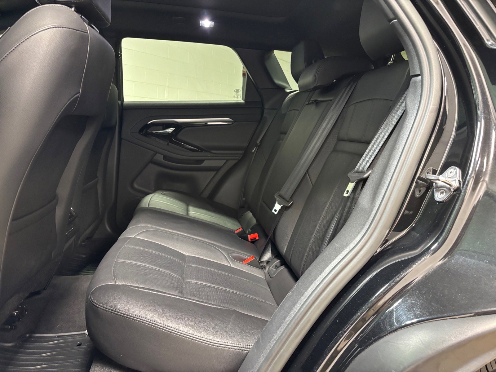 Used 2023 Land Rover Range Rover Evoque R-Dynamic S AWD/4WD image 27