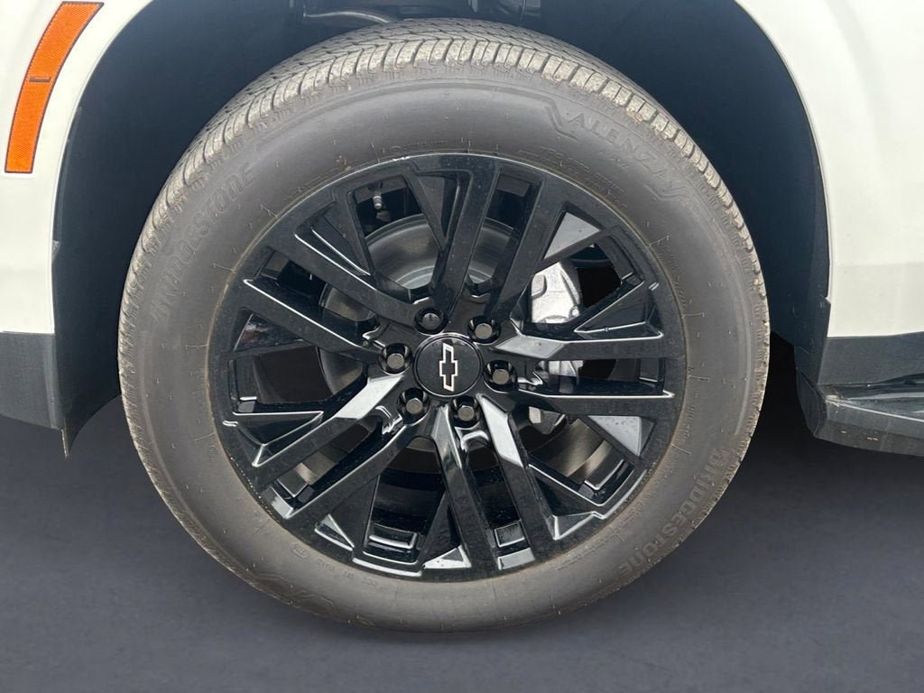 New 2025 Chevrolet Suburban Premier AWD/4WD image 9