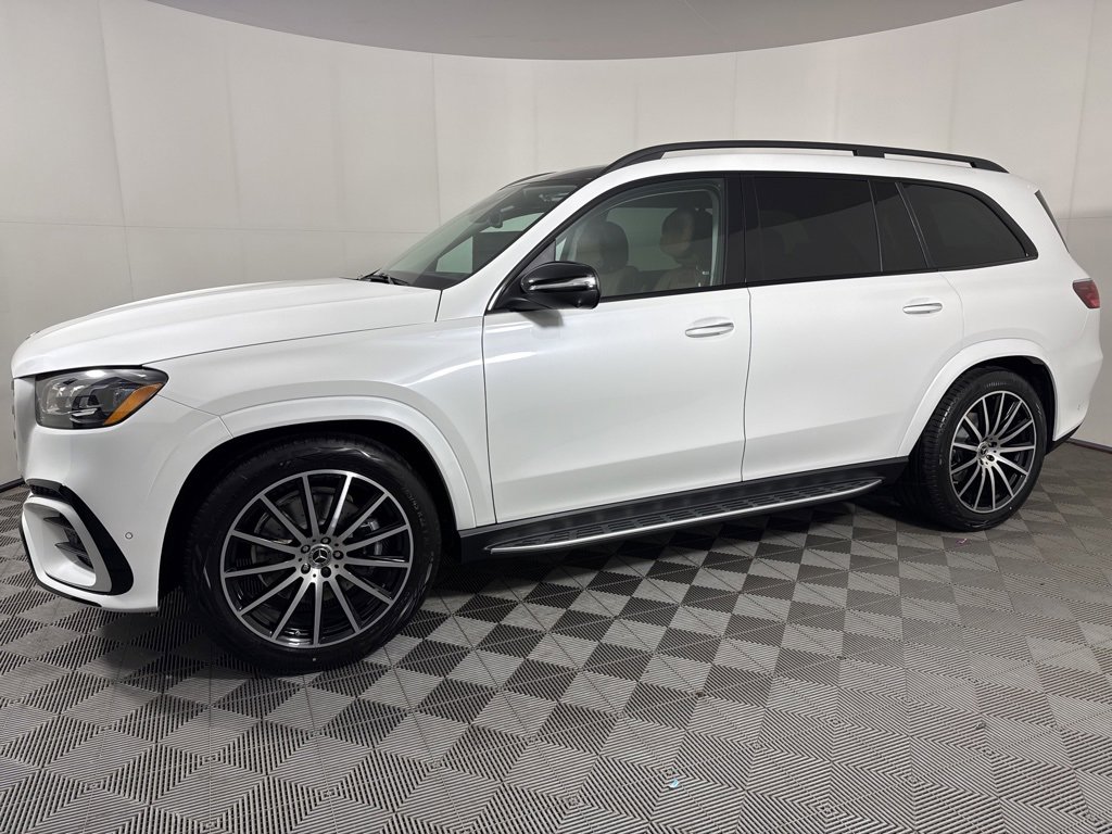 New 2026 Mercedes-Benz GLS 450 4MATIC image 2