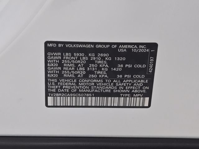 Used 2025 Volkswagen Atlas SEL AWD/4WD image 30
