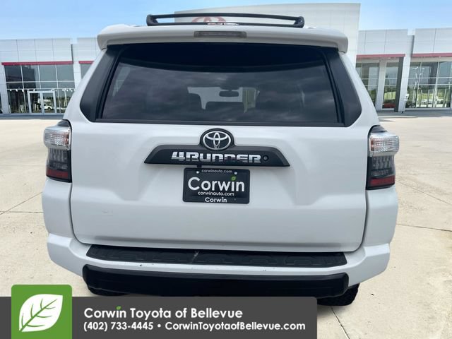Used 2018 Toyota 4Runner TRD Off-Road Premium AWD/4WD image 4
