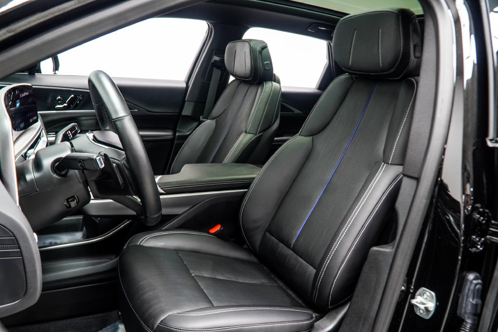 Used 2025 Cadillac Lyriq Sport w/ LPO, Floor Liner Package AWD/4WD image 41