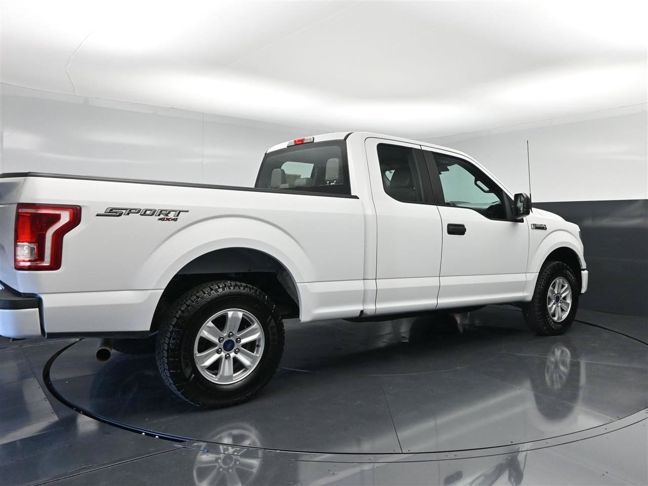 Used 2017 Ford F150 XL w/ Equipment Group 101A Mid AWD/4WD image 5