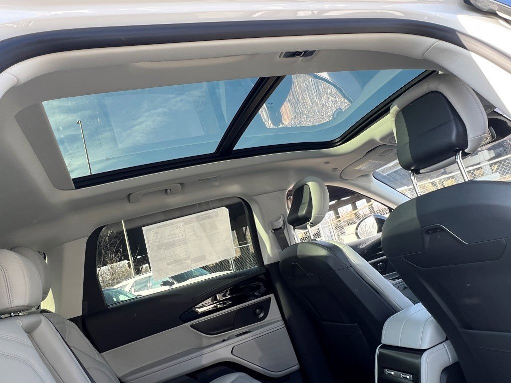 New 2026 Lincoln Nautilus Reserve w/ Jet Appearance Package image 10