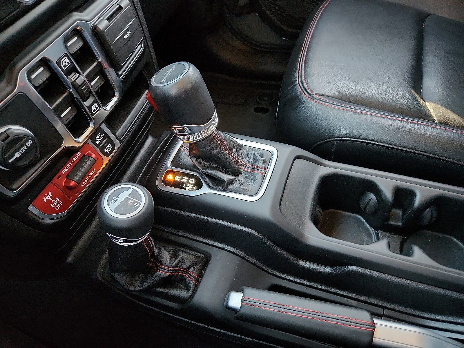 Used 2022 Jeep Gladiator Rubicon w/ LED Lighting Group image 25