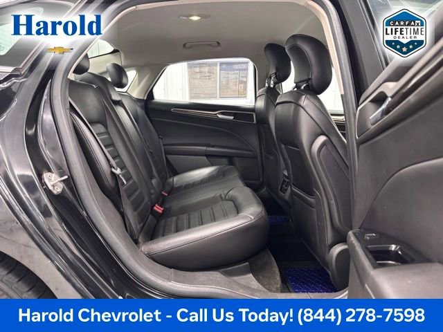 Used 2014 Ford Fusion SE w/ Equipment Group 202A FWD image 9