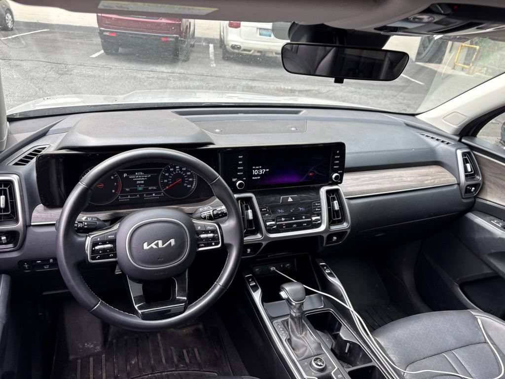 Certified 2022 Kia Sorento X-Line EX AWD/4WD image 11
