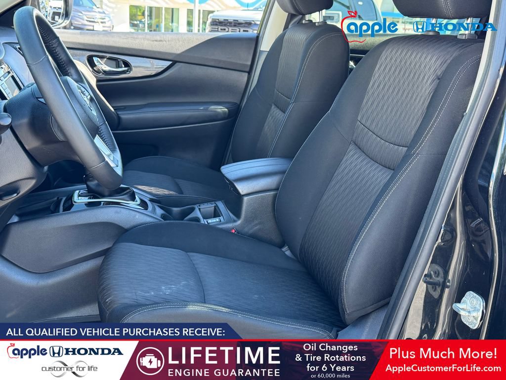 Used 2018 Nissan Rogue SV w/ Premium Package AWD/4WD image 7