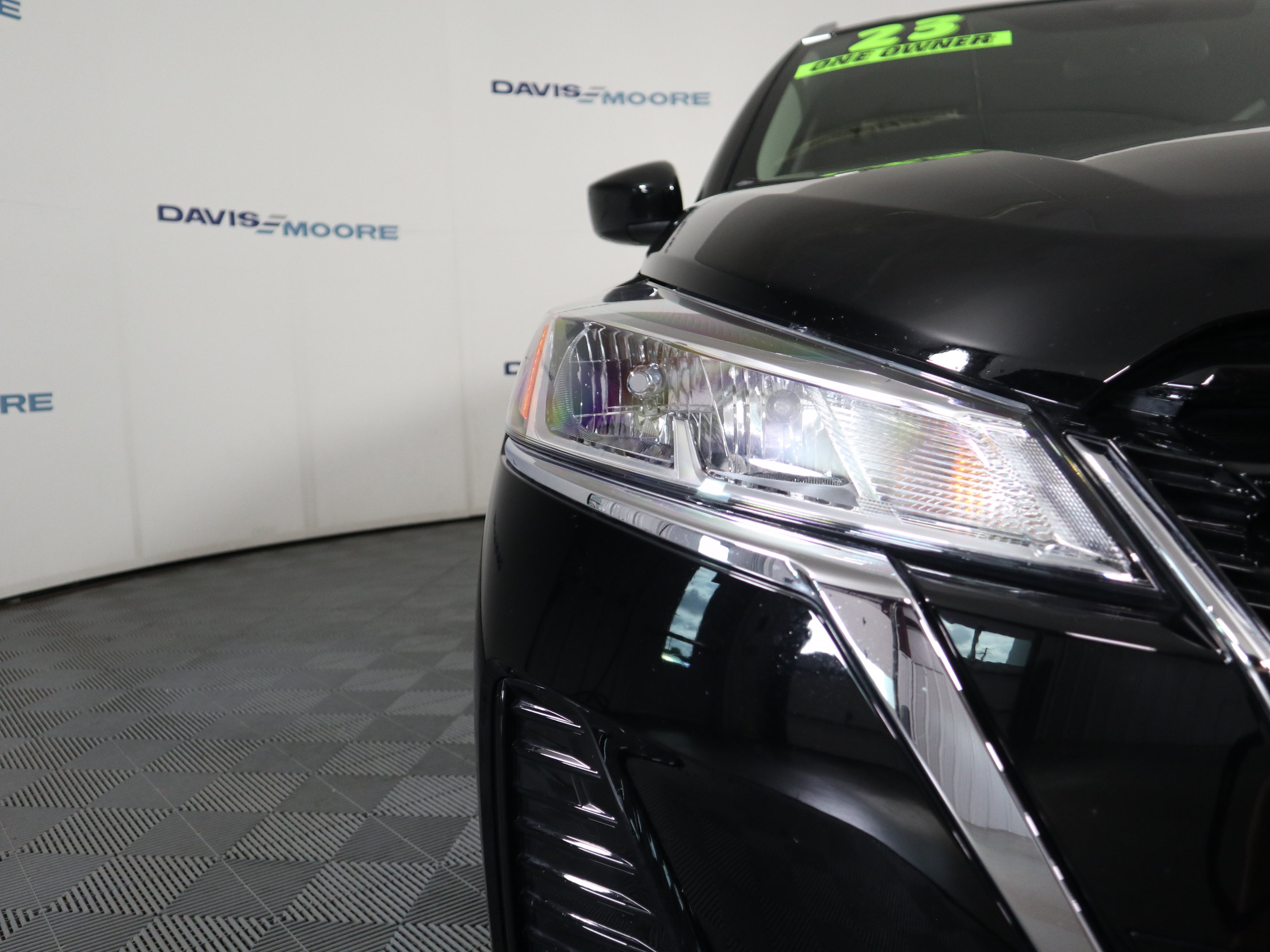 Used 2023 Nissan Kicks SV FWD image 3