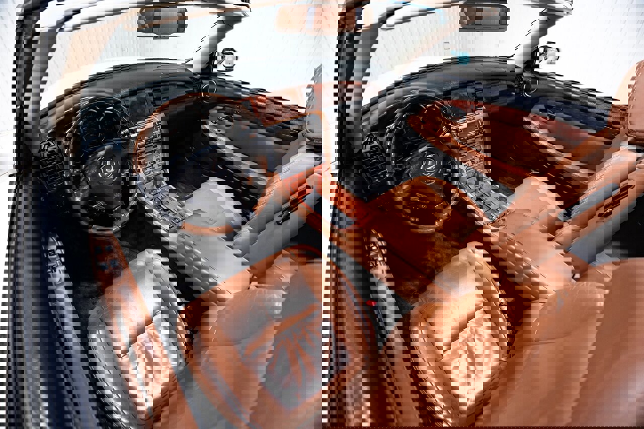 Used 2003 Lexus SC 430 Convertible image 16