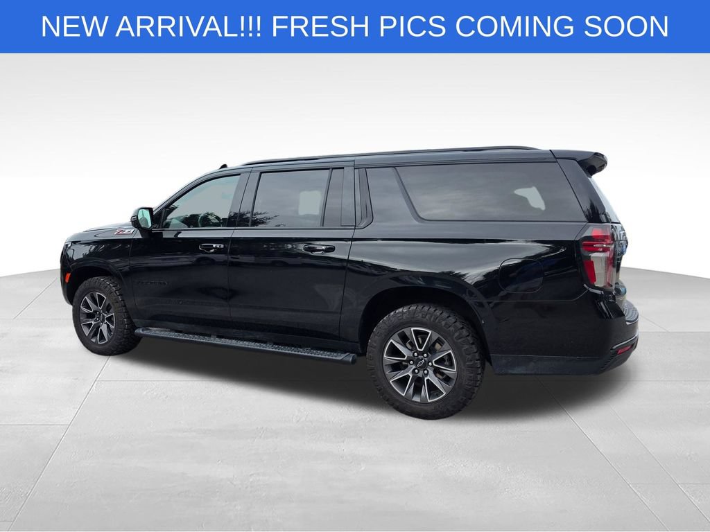 Used 2023 Chevrolet Suburban Z71 w/ Luxury Package AWD/4WD image 4