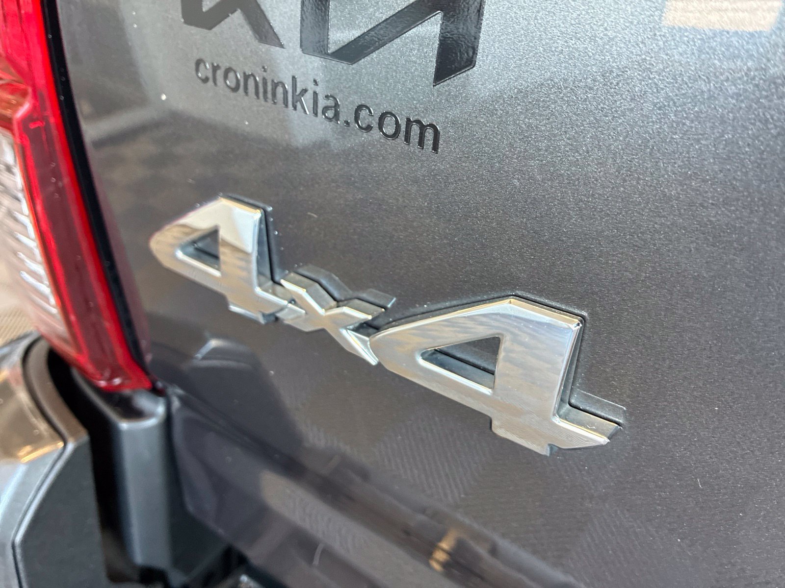 Used 2018 Toyota Tacoma SR w/ SR Convenience Package AWD/4WD image 8