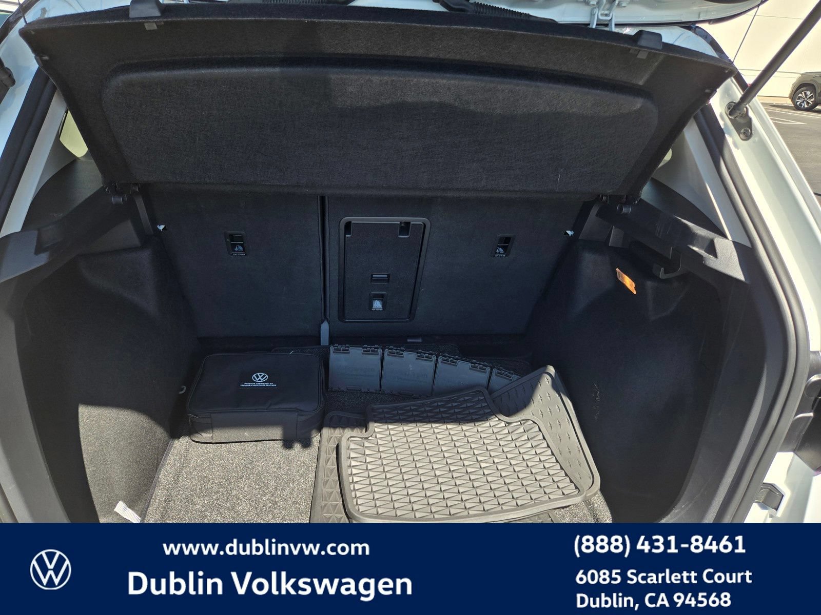 Certified 2023 Volkswagen Taos SE FWD image 23