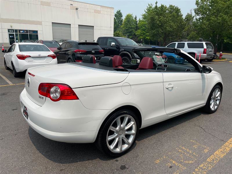 Used 2011 Volkswagen Eos Lux FWD image 52