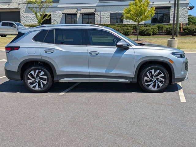 New 2026 Volkswagen Tiguan S FWD image 3