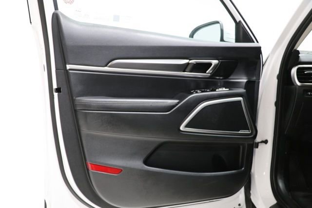 Used 2025 Kia Telluride S FWD image 18