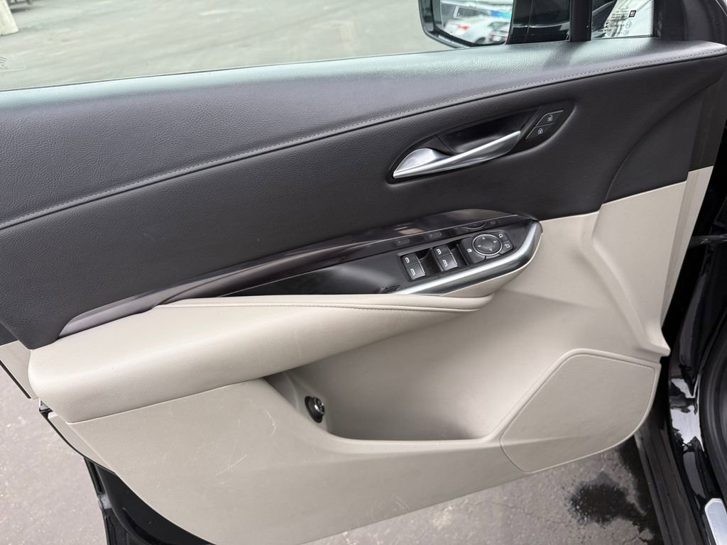 Used 2021 Cadillac XT4 Luxury image 11
