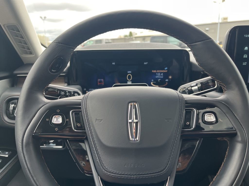 Used 2025 Lincoln Aviator Reserve w/ Equipment Group 201A image 19